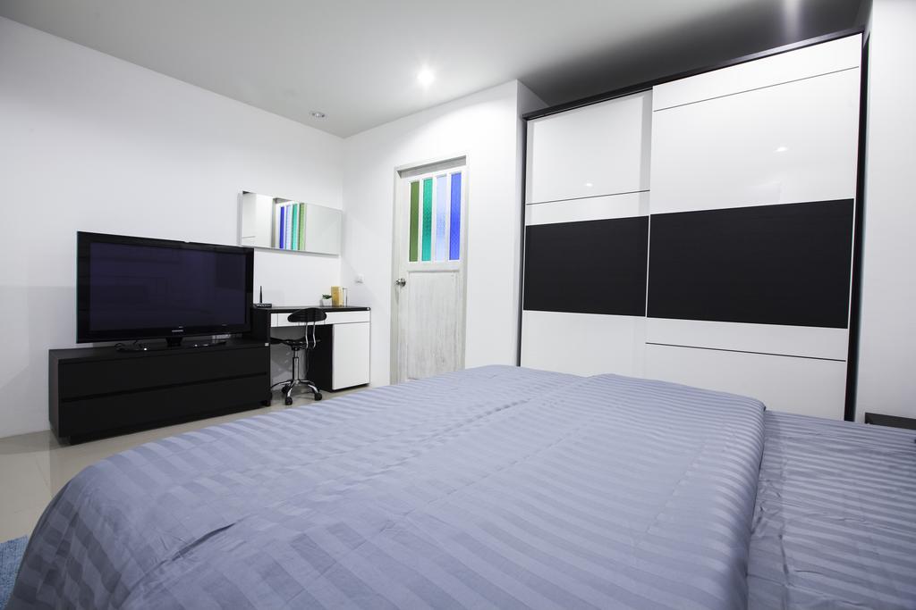 Number 4 Phuket Apartment Nai Harn Room photo