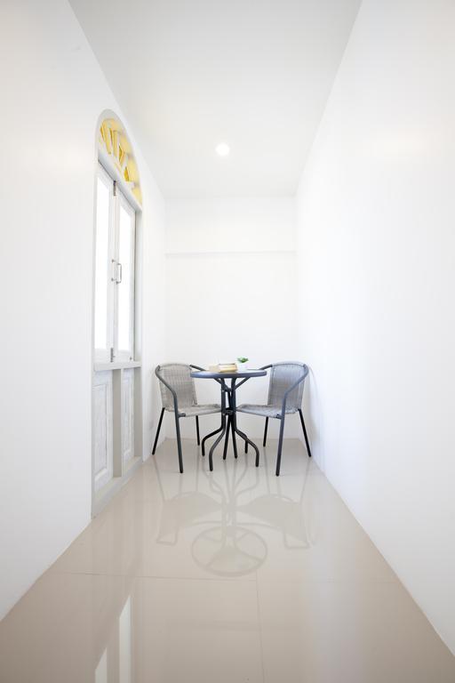 Number 4 Phuket Apartment Nai Harn Room photo