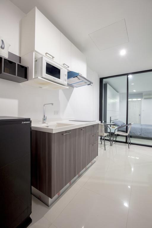 Number 4 Phuket Apartment Nai Harn Room photo