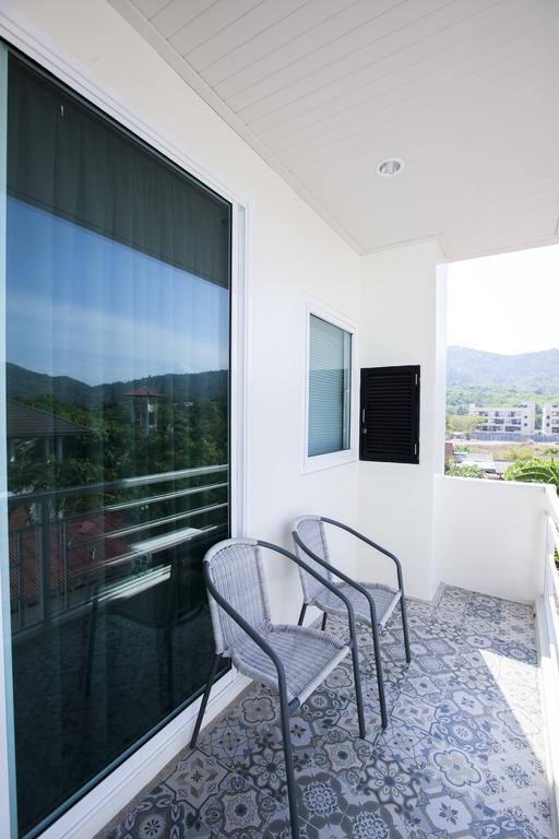 Number 4 Phuket Apartment Nai Harn Exterior photo