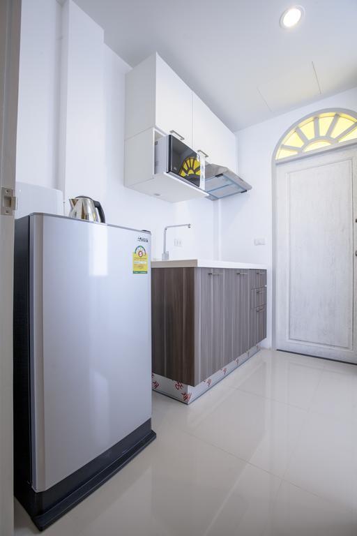 Number 4 Phuket Apartment Nai Harn Room photo
