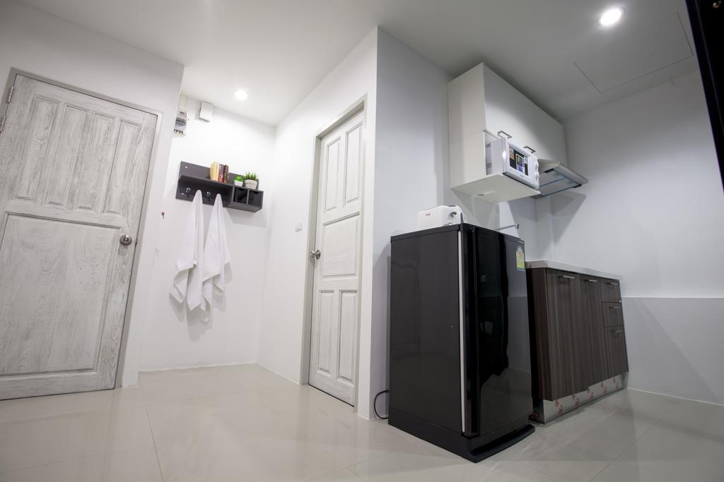 Number 4 Phuket Apartment Nai Harn Room photo